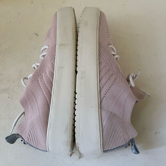 Steve Madden Brixie light pink with white lace fashion sneakers  size 10M - Picture 9 of 9